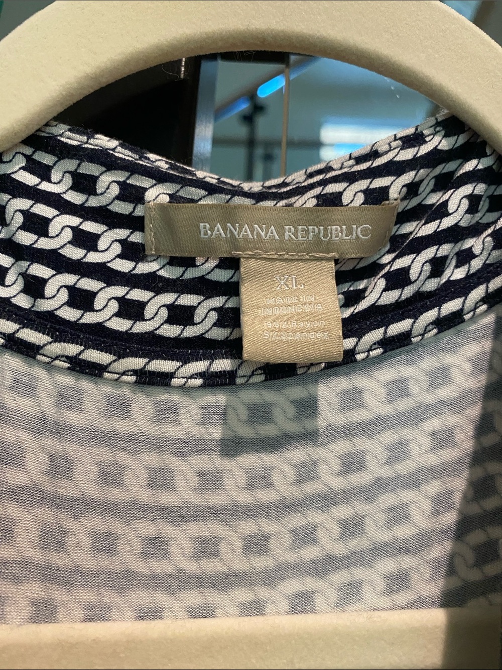 Banana Republic Navy and White Chain-Pattern wrap dress - Picture 2 of 5